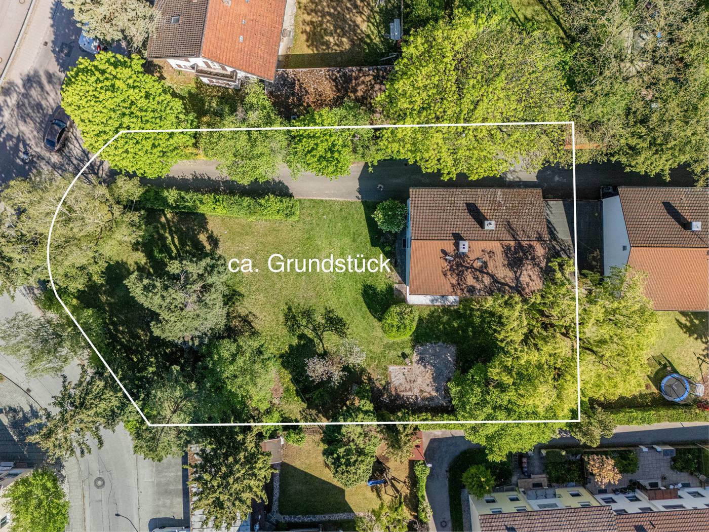 RESERVIERT / 1.600 m² Wfl. bzw. drei Vollgeschosse + Dachgeschoss / Kauf gegen Gebot