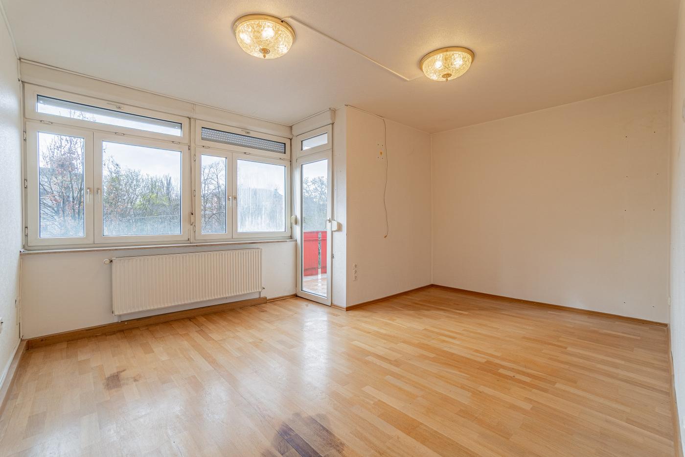 VERKAUFT / SCHWABING / renovierungsbedürftige 2-Zimmer in Bestlage / Kauf gegen Gebot