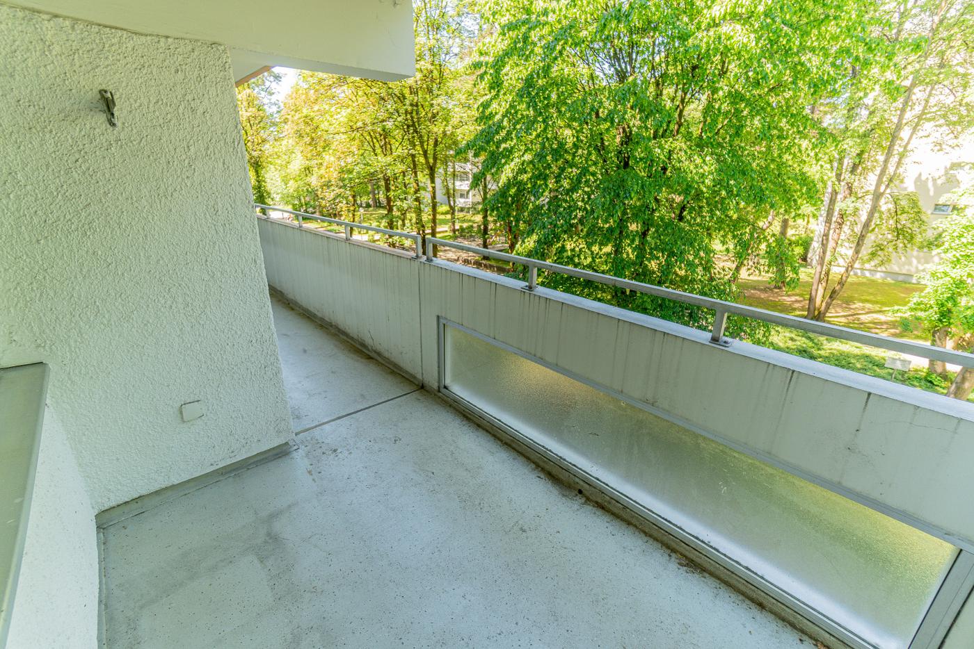 BOGENHAUSEN / bezugsfreie 3-Zimmer-Wohnung mit Westbalkon / KAUF GEGEN GEBOT